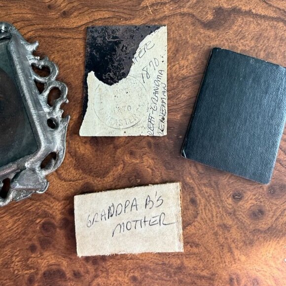 Antique Mini Metal Oval Victorian Picture Frame with Pedestal Stand 1870 Picture - Picture 8 of 10